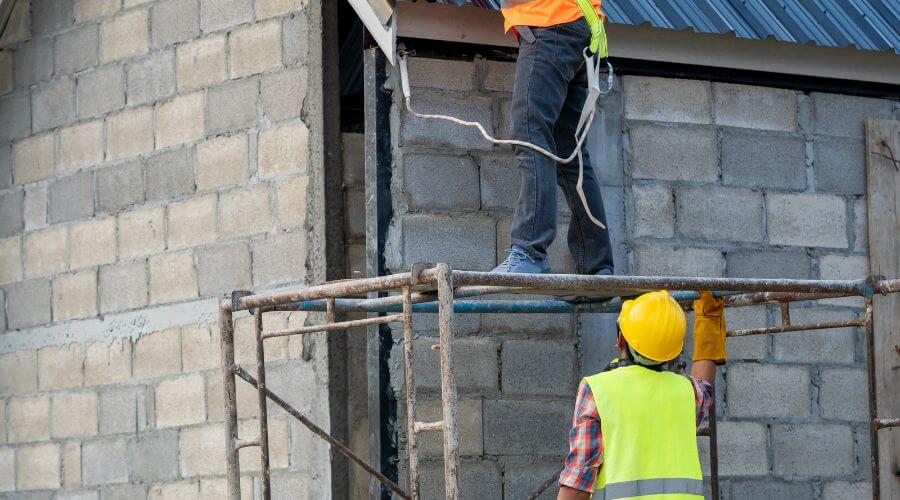 Professional gutter cleaning in Almira, WA